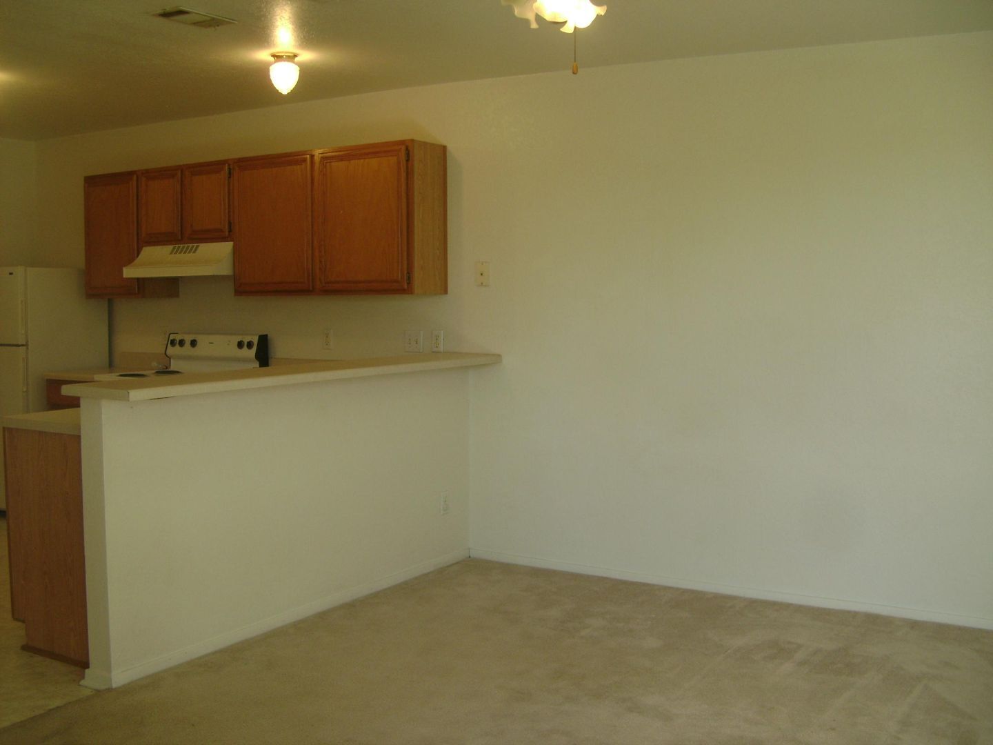 Building Photo - 1100 Leslie Cir