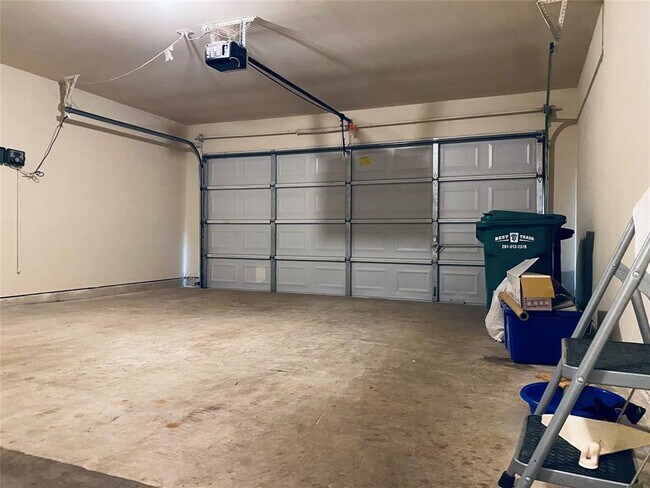 Building Photo - 24710 Cobble Canyon Ln