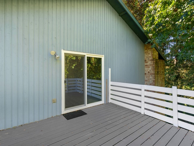 Building Photo - 1107 Meadowview Ct