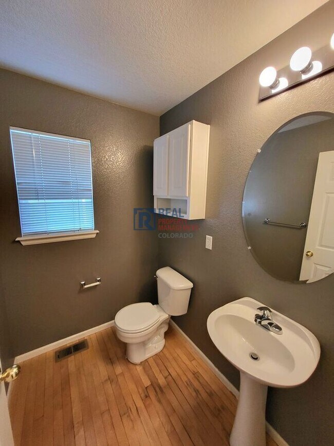 Building Photo - 4759 Waldenwood Dr