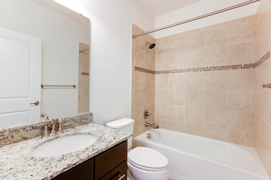 Building Photo - 13643 Air and Space Museum Pky