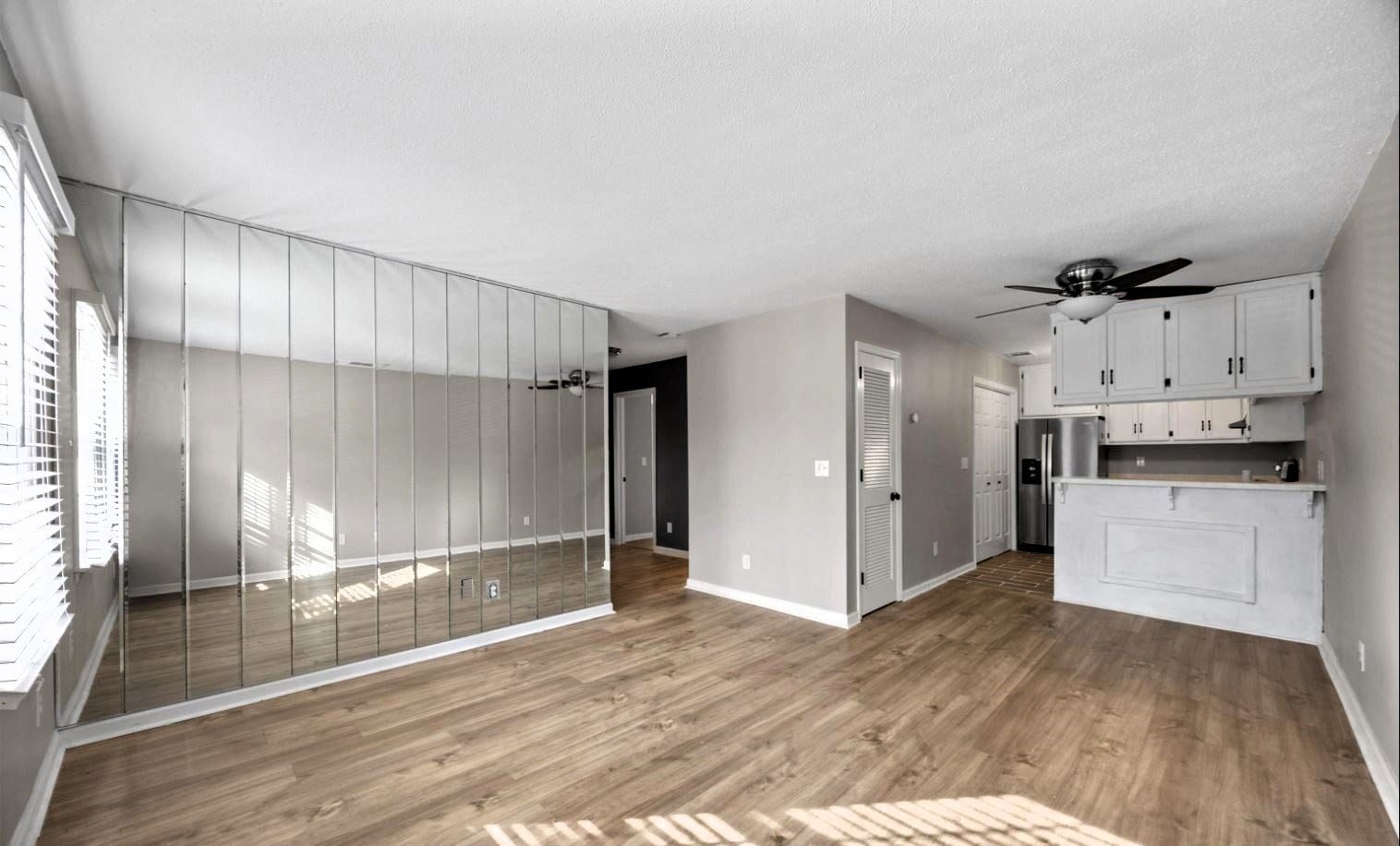 Building Photo - 2080 Woodlawn Dr SW