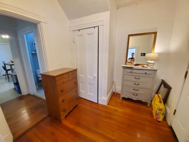 Building Photo - 72 Marshall St