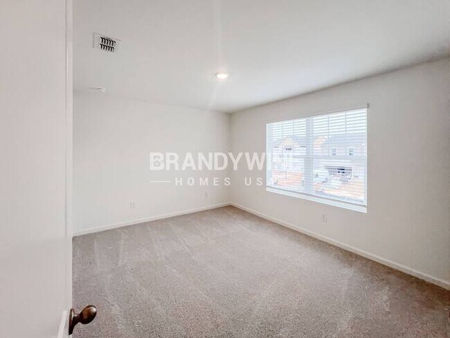 Building Photo - 63 Rowlett Pl