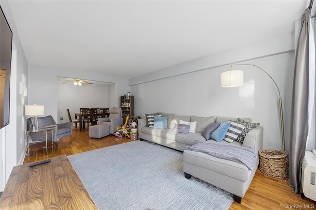 Building Photo - 21 Fairview Ave