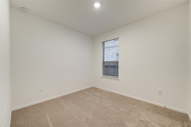 Building Photo - 1309 Coco Ray Ln