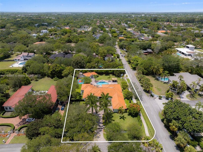 Building Photo - 9400 SW 93rd Ct