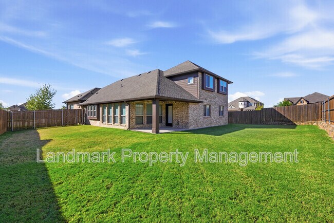 Building Photo - 310 Marigold Ct