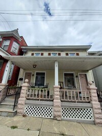 Building Photo - Market 135-137