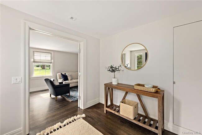 Building Photo - 40 Old Post Rd