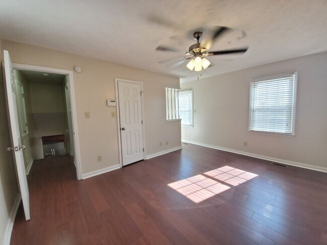 Building Photo - 7886 Uriah Dr