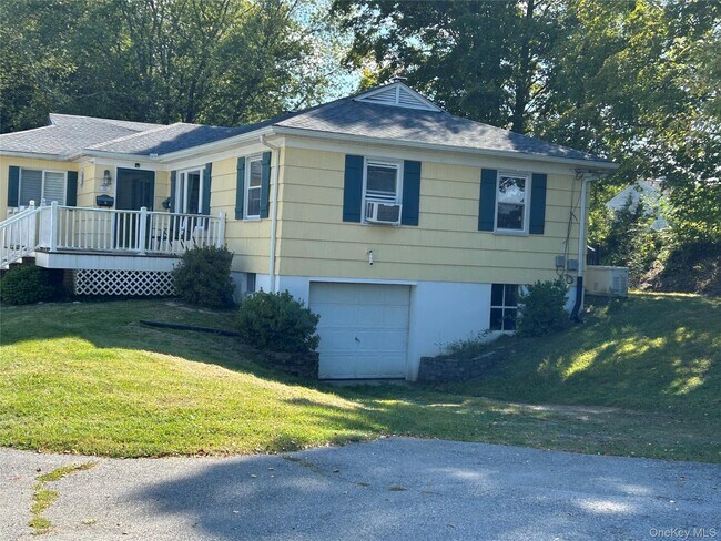 Building Photo - 102 Overocker Rd