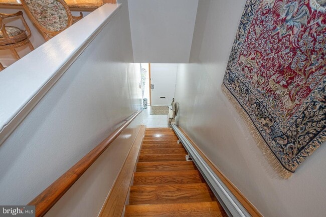 Building Photo - 1750 Oakwood Terrace