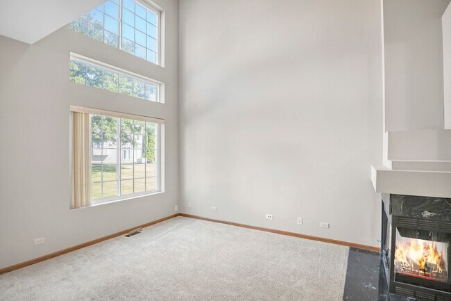 Building Photo - 951 Viewpoint Dr