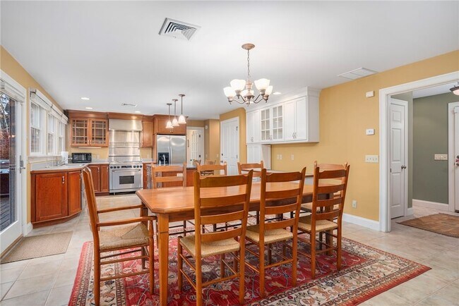 Building Photo - 14 Betty Hill Rd