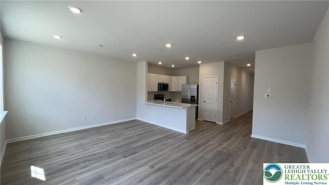 Building Photo - 1248 Martin Rd