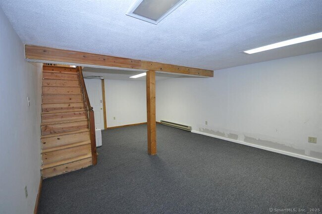Building Photo - 43 Hiltbrand Rd