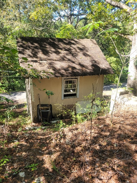 Building Photo - 895 W Schmitt Rd