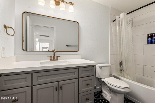 Building Photo - 3726 W Villa Linda Dr