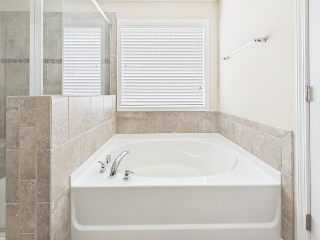 Building Photo - 11060 Hat Creek Ln