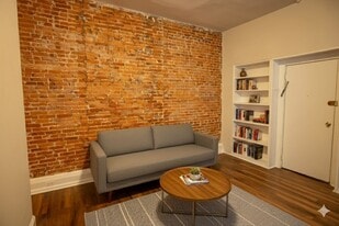 Building Photo - 4022 Spruce St