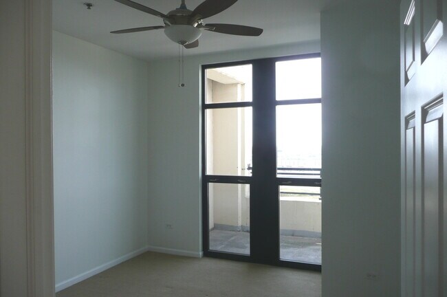 Building Photo - 1255 S State St