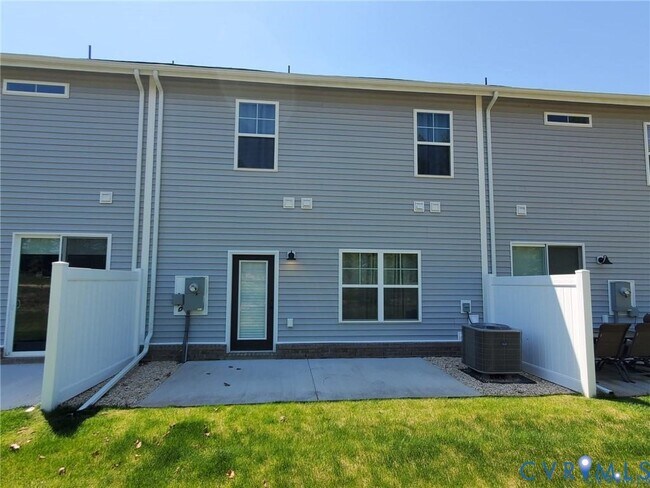 Building Photo - 12405 Petrel Crossing