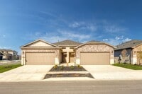 Building Photo - Luxury Duplex Near Randolph and Ft. Sam