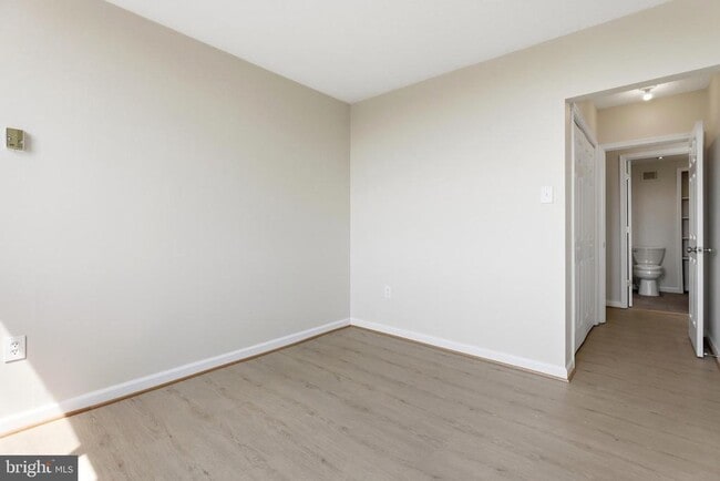 Building Photo - 3705 S George Mason Dr