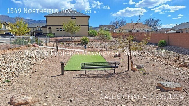 Building Photo - 1549 Northfield Rd