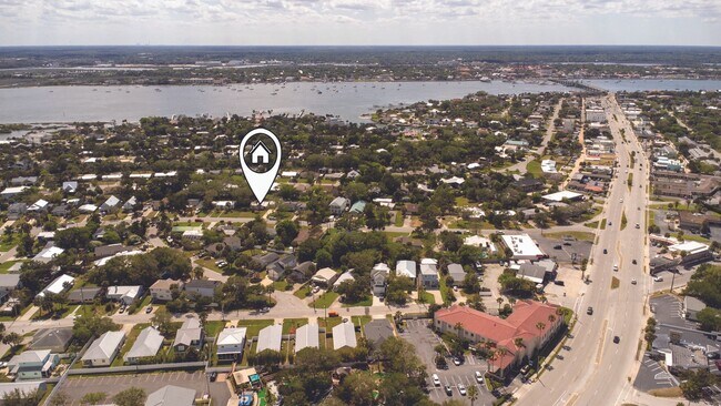 Building Photo - Davis Shores 3/2 Single Family Home
