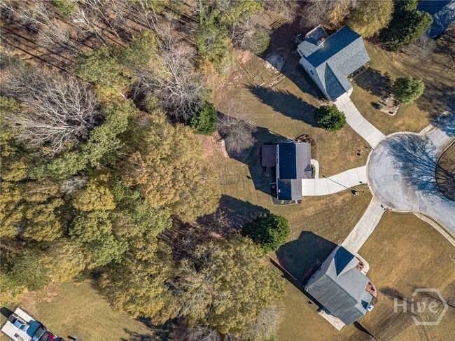 Building Photo - 670 Woodland Ridge Dr