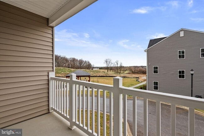 Building Photo - 1631 Blacksmith Wy