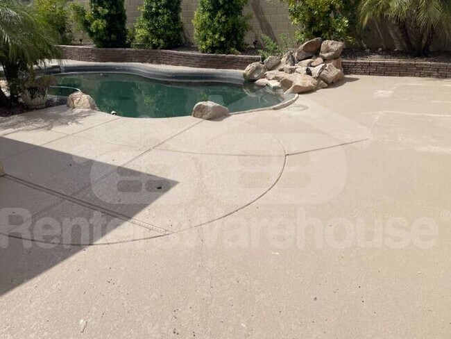 Building Photo - North Phoenix 4bed 2.5ba 2car POOL Oasis