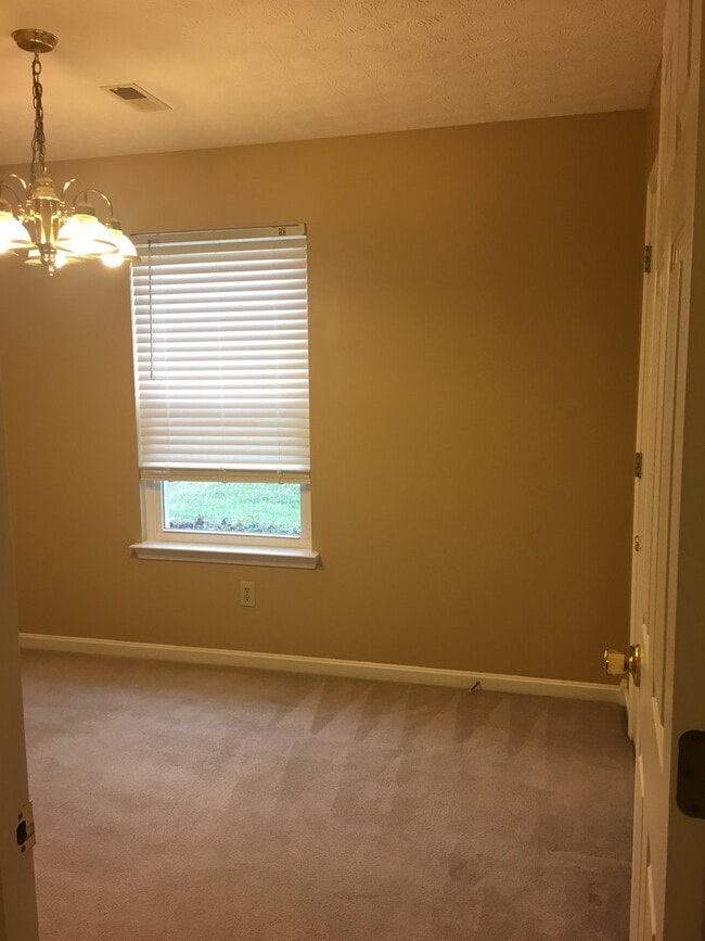 Building Photo - **New Paint**   **New Carpet**  Ready for YOU!!