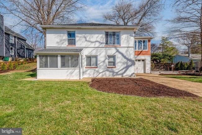 Building Photo - 871 Highland Ave