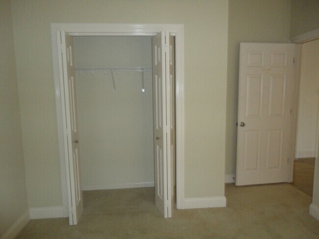 Building Photo - Shenandoah area 3BR/2BA house with dbl garage