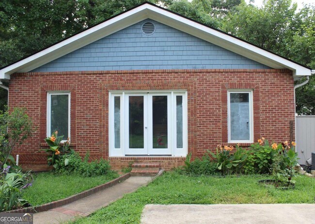 Primary Photo - 1124 Center St NW