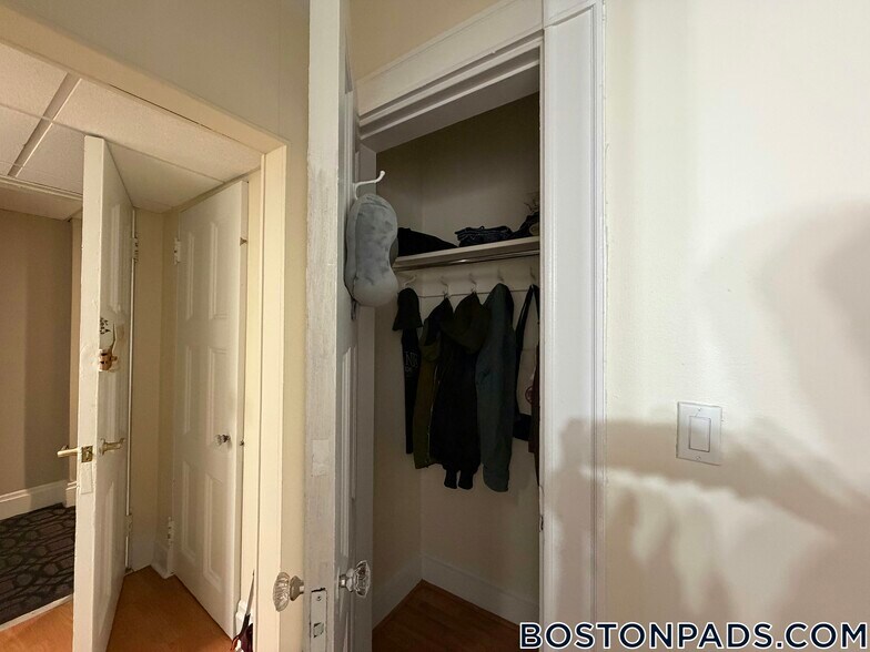 Building Photo - 62 Boylston St