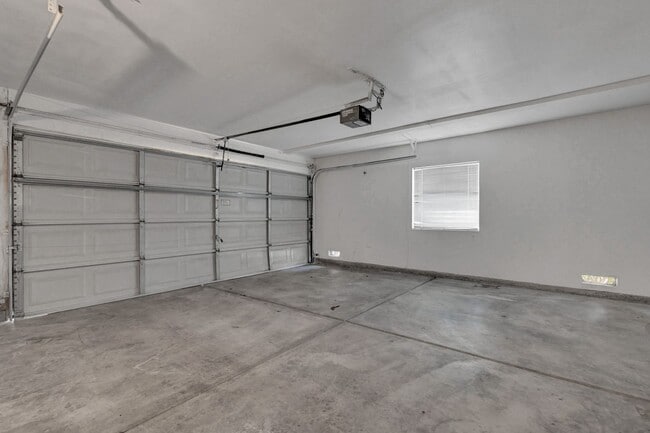 Building Photo - 193 Chadwell Ct