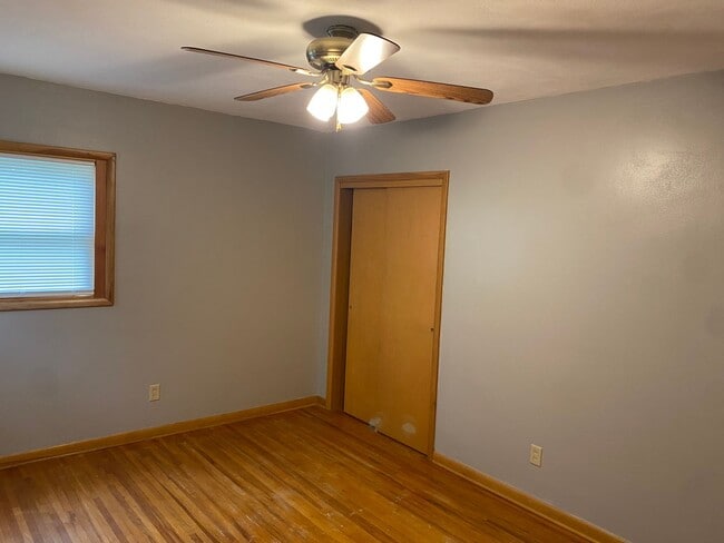 Building Photo - Now leasing for May 2026! Four Bed/Two Bath