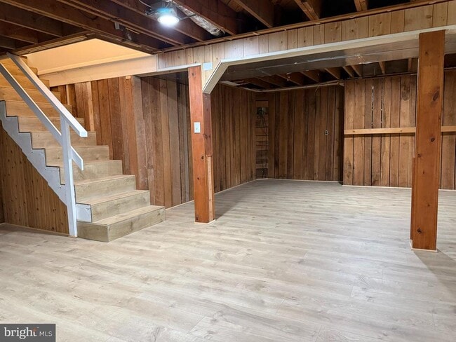 Building Photo - 7697 Hedgesville Rd