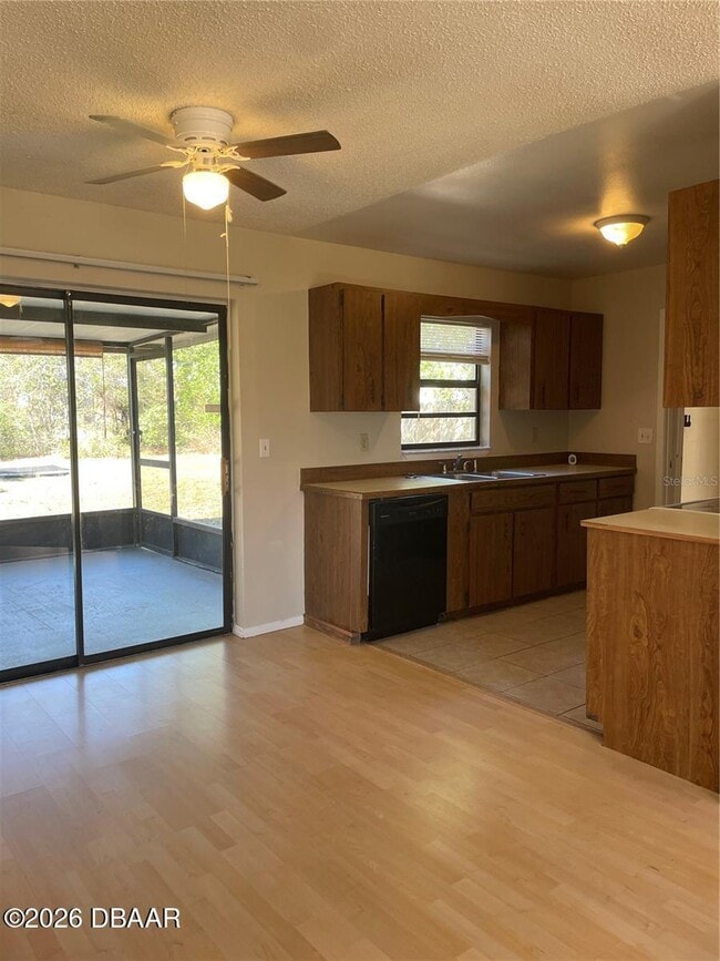 Building Photo - 2570 Beal St