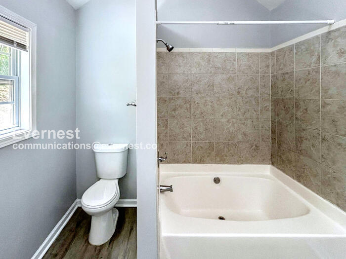 Building Photo - 1827 Belcher Pl SW