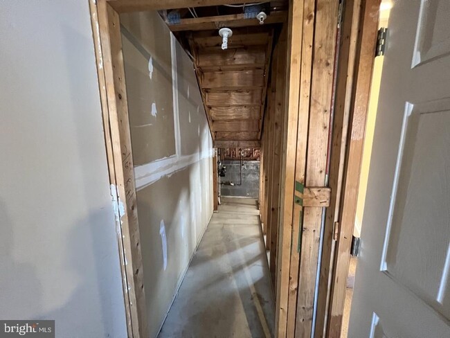 Building Photo - 3789 Harbor Rd