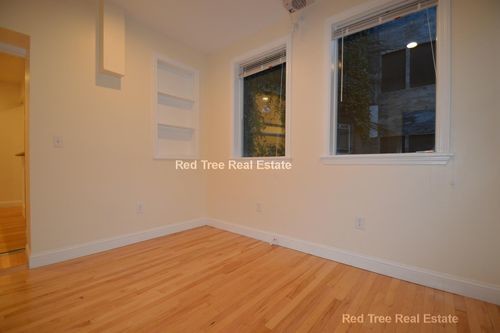 Building Photo - 1812 Beacon St