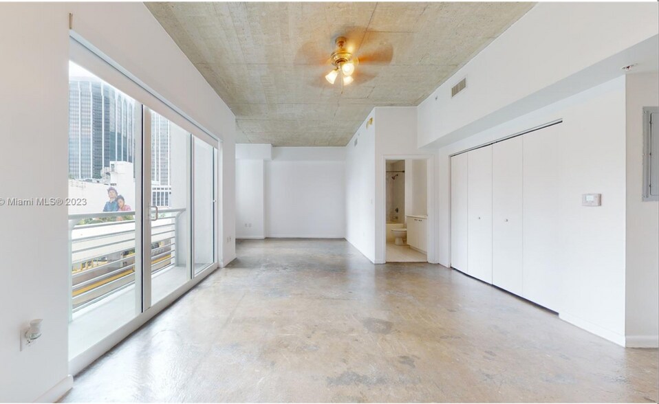 Building Photo - 133 NE 2nd Ave