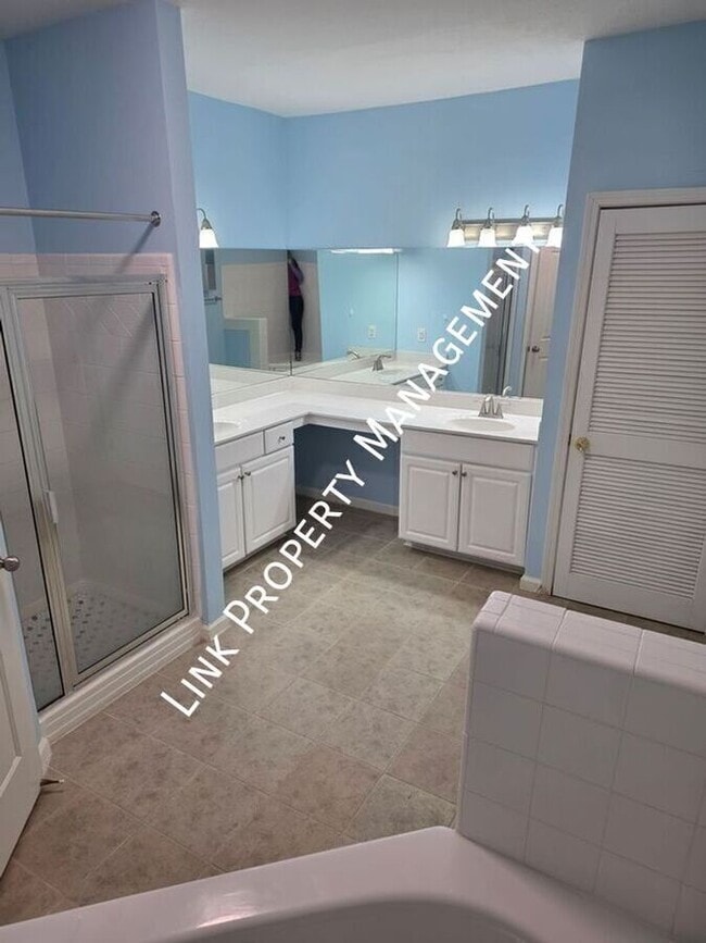 Building Photo - 5103 Regency Ct