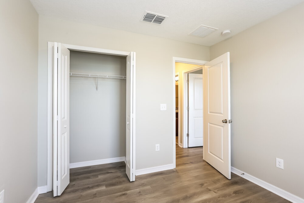 Building Photo - 137 Cascade Bend Dr