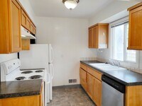 Building Photo - 7008 N Amherst St